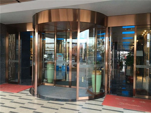 兩翼旋轉門價格與安裝維修服務全解析